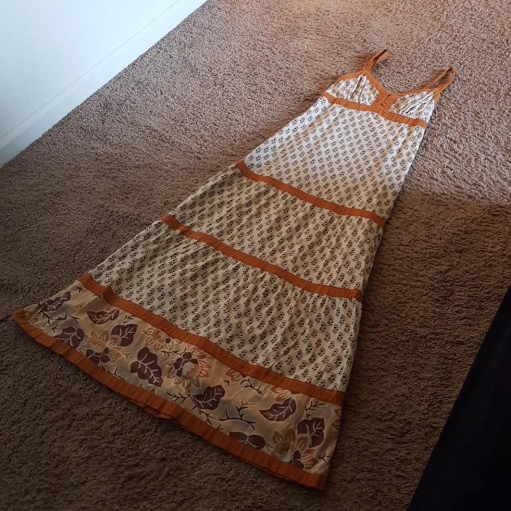 Dress - Picture 3 of 4